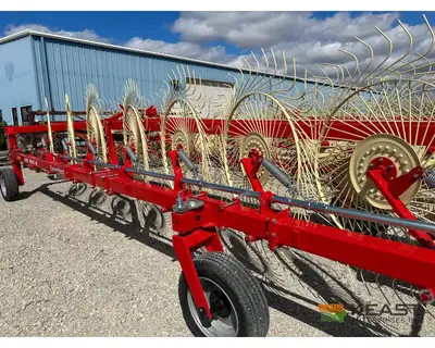 Used FARM KING TVR12 - 12 WHEEL Hay Rakes Iowa US | Keast Enterprises #1360463