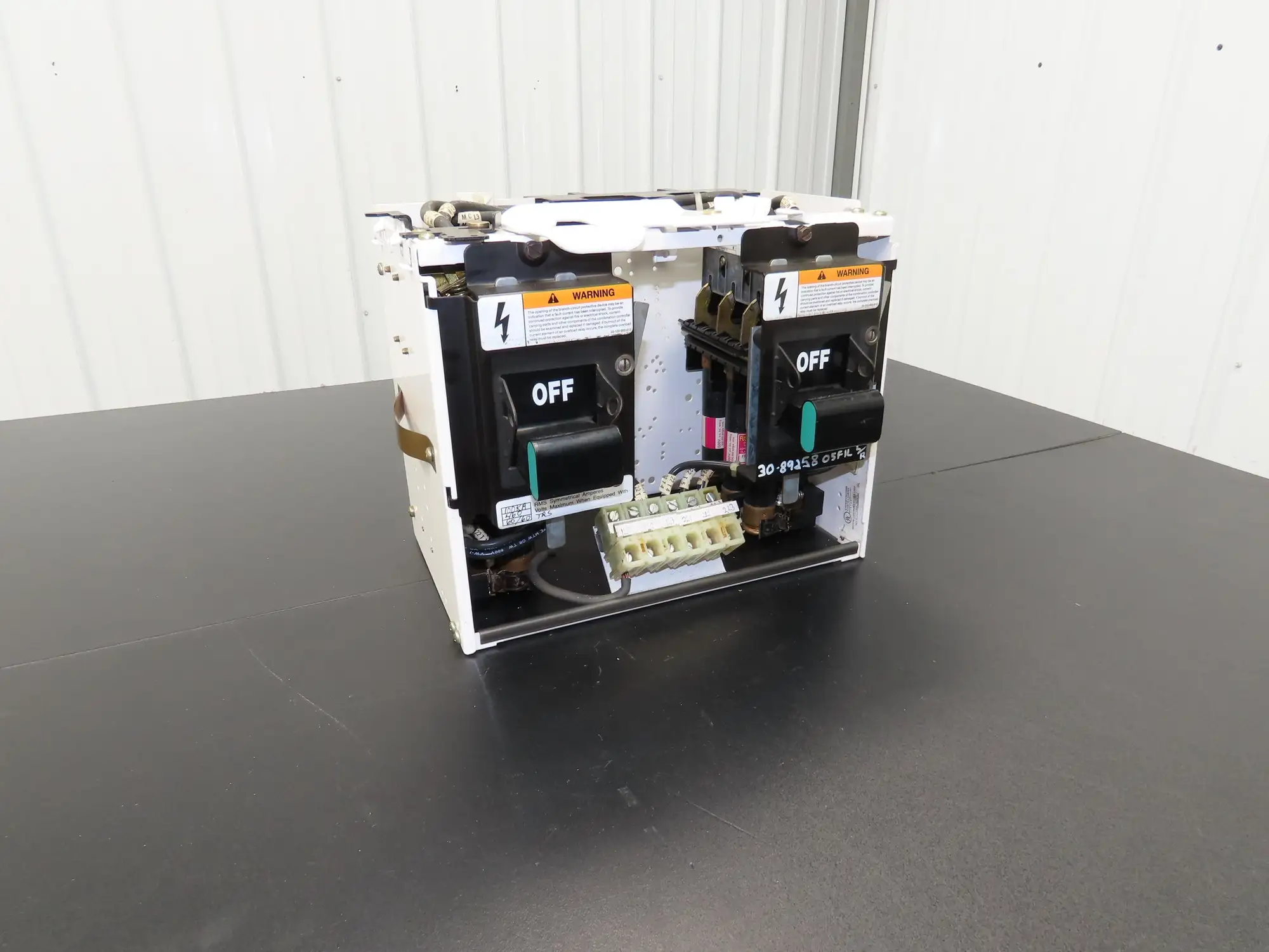 Siemens 30-89258 Bucket MCC Fused Motor Disconnect With 600V 50A Fuses