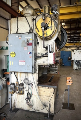 USED 1982 BLOW PRESSES BLOW GD60 PRESS