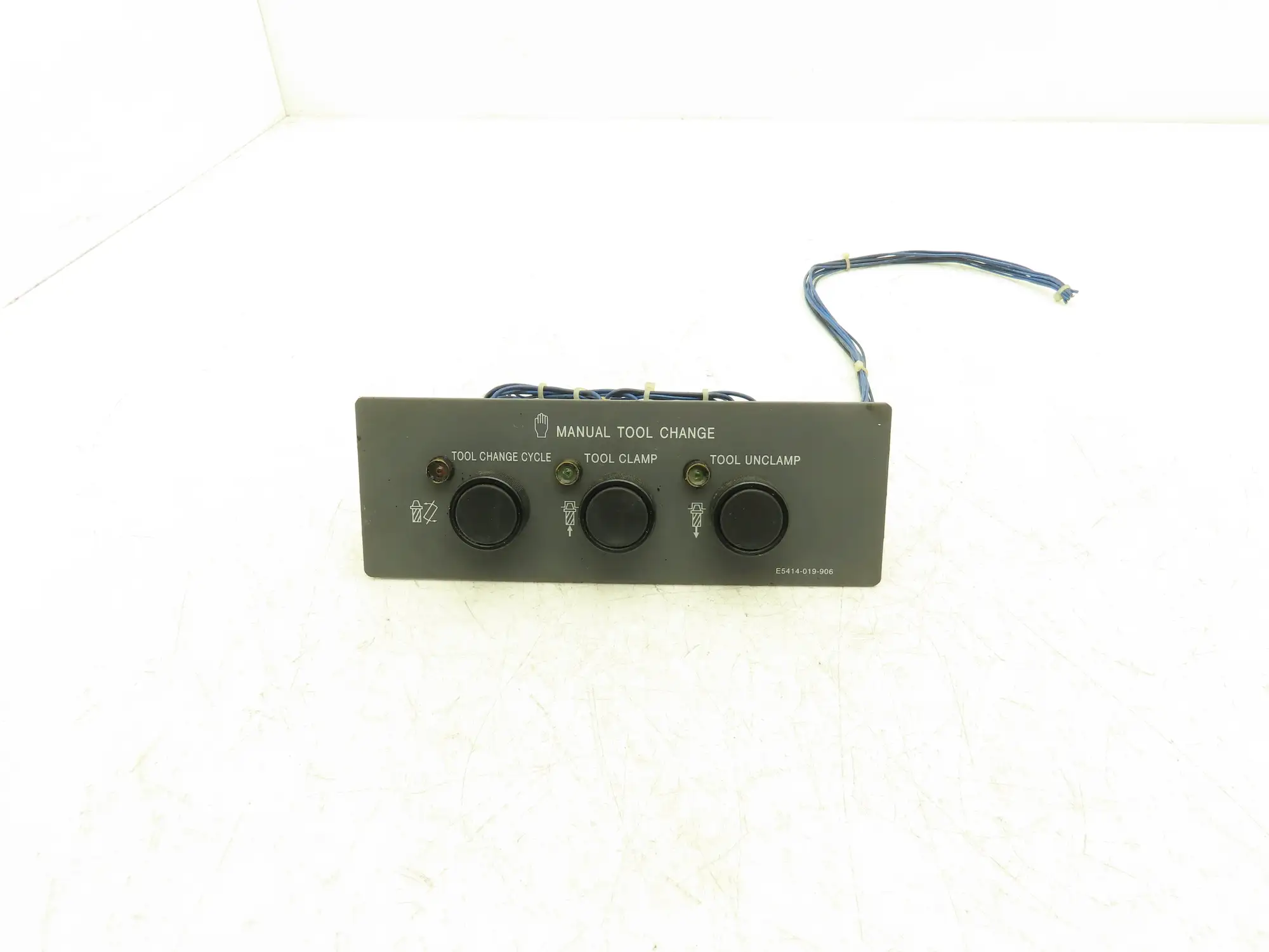 Okuma E5414-019-906 Manual Tool Change Button Control Panel Cycle Clamp Unclamp
