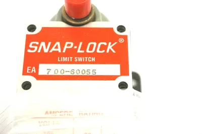 NEW NAMCO EA700-60055 SNAP LOCK LIMIT SWITCH EA70060055