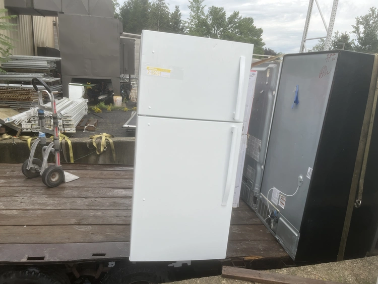 Used CRITERION FREEZER ON TOP Refrigerators Michigan US | Miedema Asset Management Group #1425146