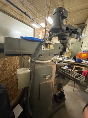 Used 1995 LILIAN MACHINERY 3VHR Vertical Mills Ontario CA | Aucto #1369817