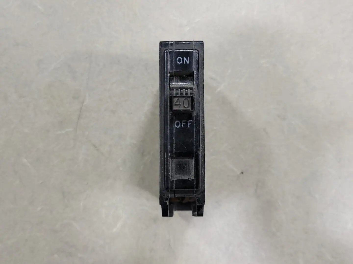 USED SQUARE D QO140