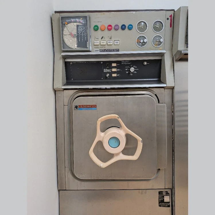 Used 1970 AMSCO (AMERICAN STERILIZER COMPANY) VACAMATIC "S" Autoclaves British Columbia CA | Savona Equipment LTD #1345055