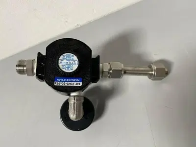 USED WILKERSON R16-03-GN0A REGULATOR W/ PRESSURE REGULATOR & 1/2" & 3/4" FITTING