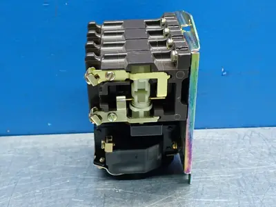 Used JOSLYN CLARK CONTROLS 5U4 PLC Contactors Ohio US | HGR 24 #869692