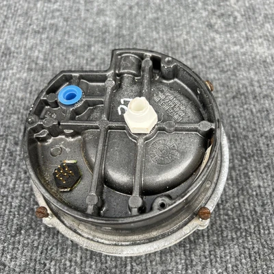 Used Dwyer 3001MR Pressure Switches California US | Davliegogo LLC #1705824