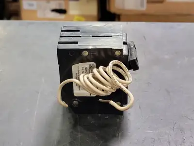 USED CUTLER-HAMMER HQP220