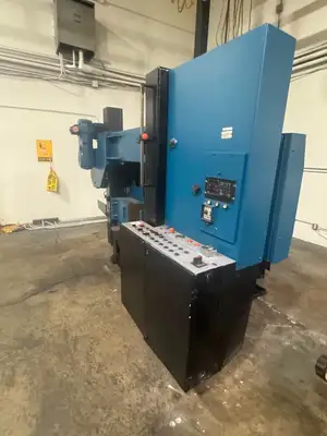 Used KASTO HBA-520-AU Horizontal Band Saws California US | TNT Industrial #1269514