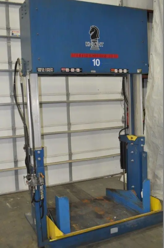USED 2003 KNIGHT OLT 4952