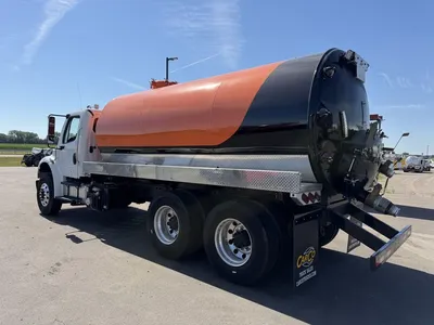 Used 2016 FREIGHTLINER US TANKS 4,000 Vacuum Truck Minnesota US | Carco Truck & Equipment #1513976