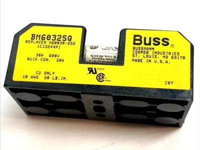 USED BUSSMANN 2-POLE MIDGET FUSE BLOCK 30A 600V MISSING SCREW