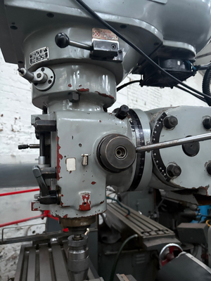 XYZ 2000 Turret Mill