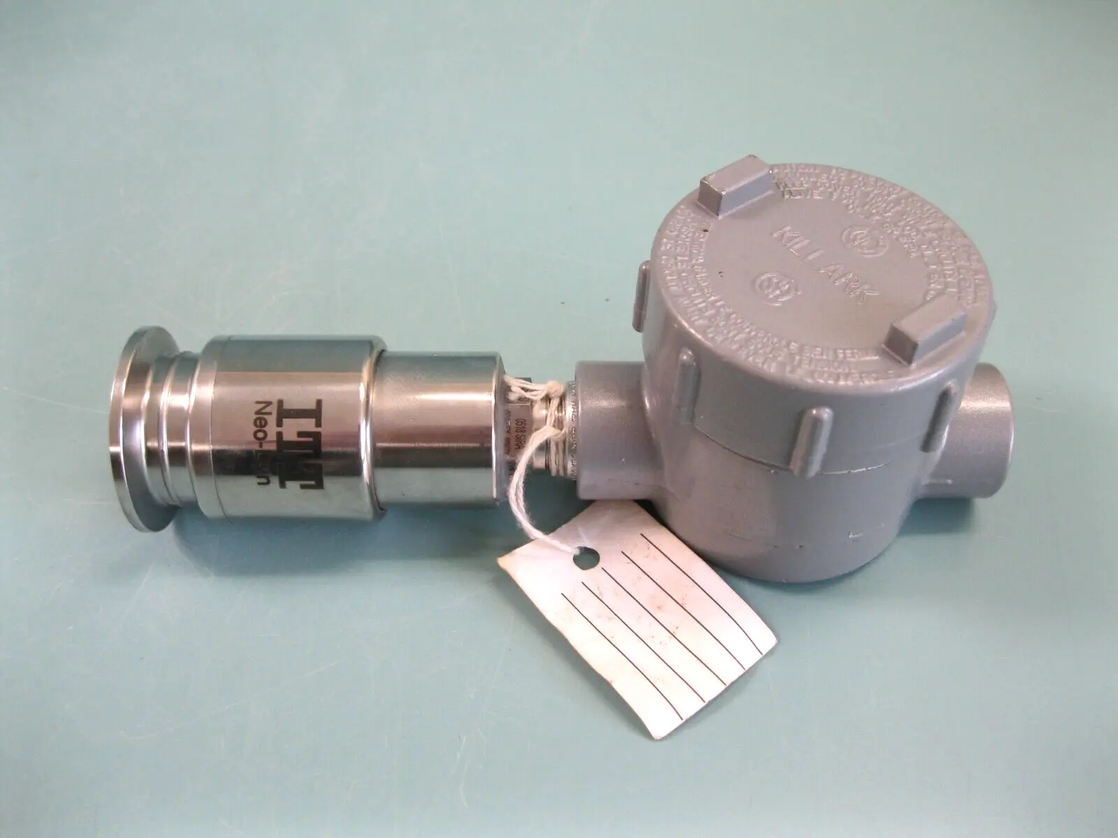 1 1/2" ITT Neo-Dyn 0518SIRA Diaphragm Pressure Switch w Killark R-21 Box H17