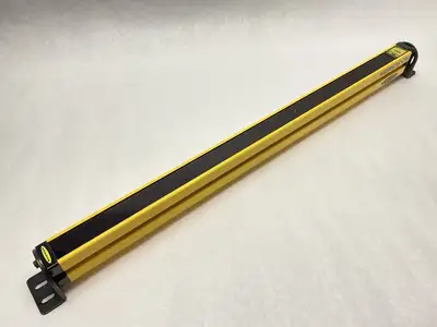 Used Banner Engineering EZ-SCREEN Safety Light Curtain Emitter M12 8-Pin 72370 Light Curtains & Grids Michigan US | Maverick Industrial Sales #1391835