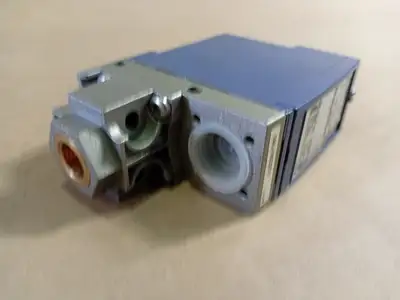 NEW TELEMECANIQUE XMLA160D2S11