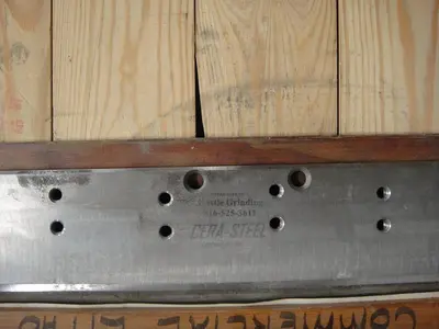 Polar 70 1/4" (16 Straight Holes) Cutting Blade