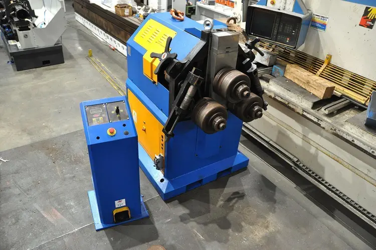Used ERCOLINA CE70H3 Angle Bending Rolls BE | Apt International N.V #361068