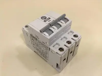 USED ALLEN BRADLEY 1492-CB3/H060 SER B