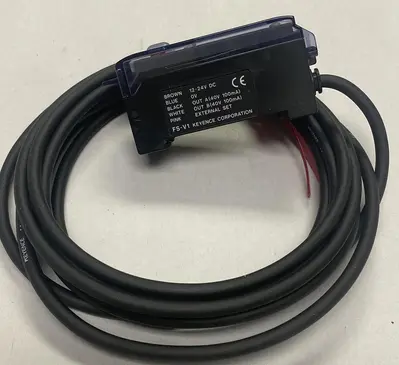 New | in-Stock KEYENCE FS-V1 Sensors | Surplus Asset Holdings #1206476