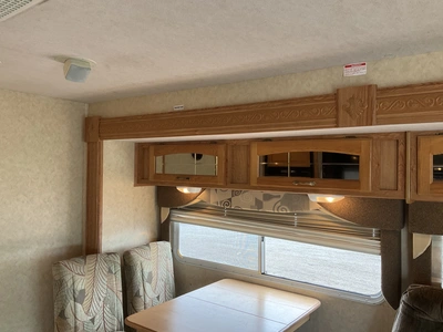USED 2006 JAYCO GREYHAWK 31