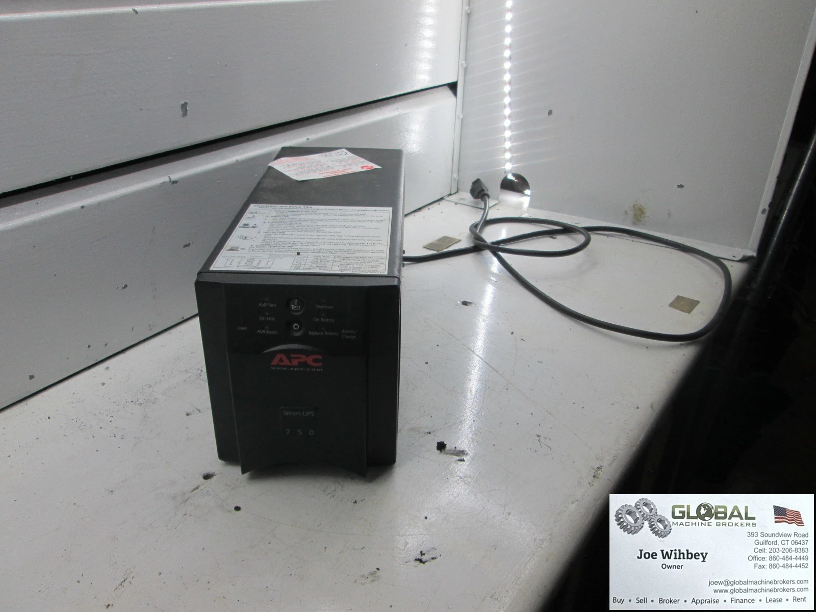 APC SUA750 Smart UPS 750VA USB & Serial 120V
