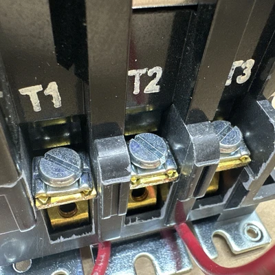 NEW Square D 8536SCO3H30