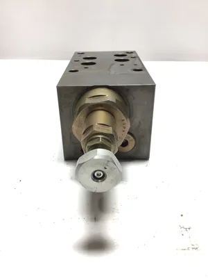 Vickers DGMX-7-PP-BH-20 Hydraulic Flow Control Valve