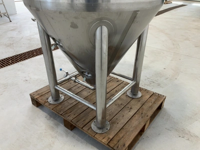 Used BEST BUY BREWING EQUIPMENT CONICAL FERMENTER/UNITANK 15BBL Brewing Equipment Michigan US | Miedema Asset Management Group #1580125