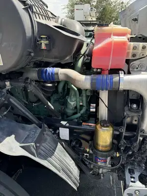 Used 2016 VOLVO VNM64T Conventional trucks California US | Commerce Truck Equipment Sales #1548784