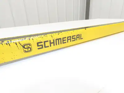 Schmersal SLC440COM-E-1450-30-1050 Safety Light Curtain Emitter -Needs Repair
