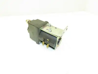 Curtis Albright SW200-262 Landoll Electric Forklift DC Contactor B30/42E180D