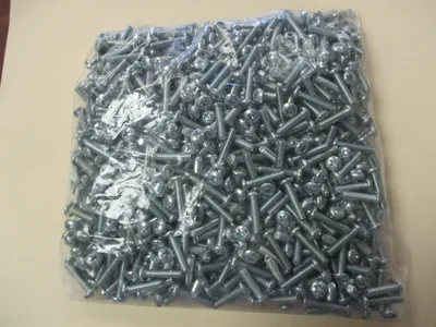 New #8-32X 3/4" Phillip Screws (QTY est. 643)