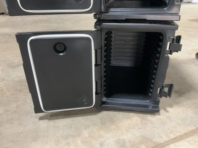 Used LOT OF (2) VEVOR BW-90S INSULATED FOOD CARRIERS Hot Food Warming, Holding, & Transport Cabinets Michigan US | Miedema Asset Management Group #1580138
