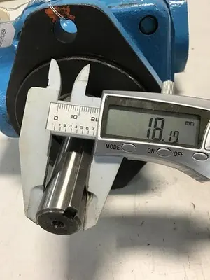 USED VICKERS V201913P1G1