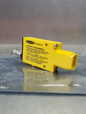 Banner SME312FQD MINI-BEAM Photoelectric Sensor; 10-30VDC. 5E-34/3