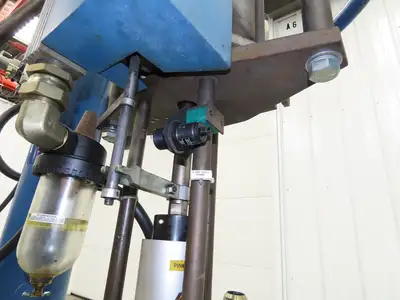 Nordson Rhino Pail Drum Unloader Pneumatic Pump 65:1 Ratio 100PSI