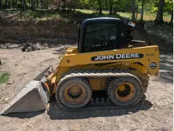 Used 2003 JOHN DEERE 250 II Skid Steer Loaders Pennsylvania US | Iron Exchange Equipment Solutions #1353798