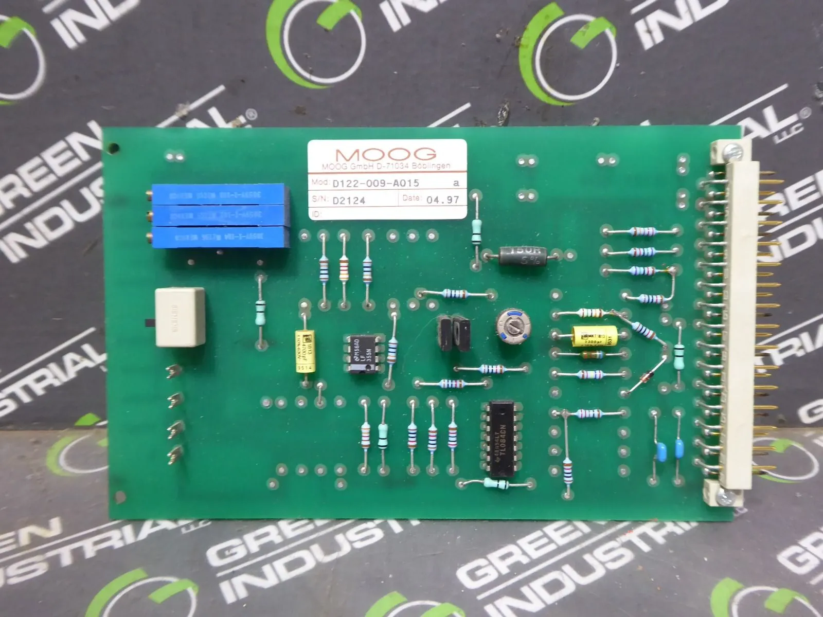 MOOG D122-009-A015 P25 Universal Parison Programmer Amplifier Board Used