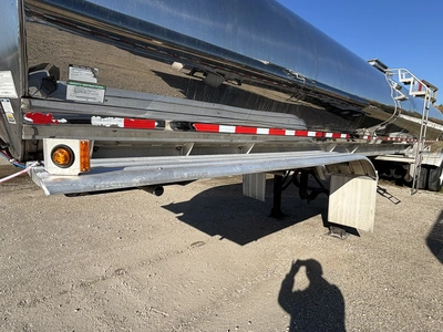 Used 2021 WALKER MILK TANKER TRAILER Liquid Supply Trailers Michigan US | Miedema Asset Management Group #1709468