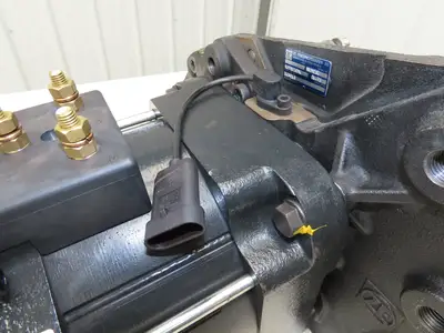 Yale 8818770 Forklift Front Right Drive Axle & Motor 5-Lug Off ERP035VTN36TE084
