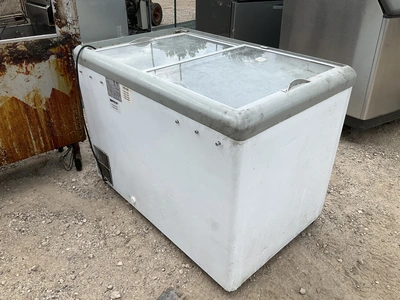 Used _UNKNOWN_ _UNKNOWN_ Display Freezers Michigan US | Miedema Asset Management Group #1321090