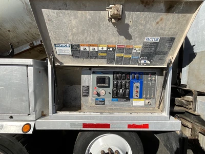 Used 2013 PETERBILT 367 Hydro Excavators California US | Big Truck & Equipment #1412304