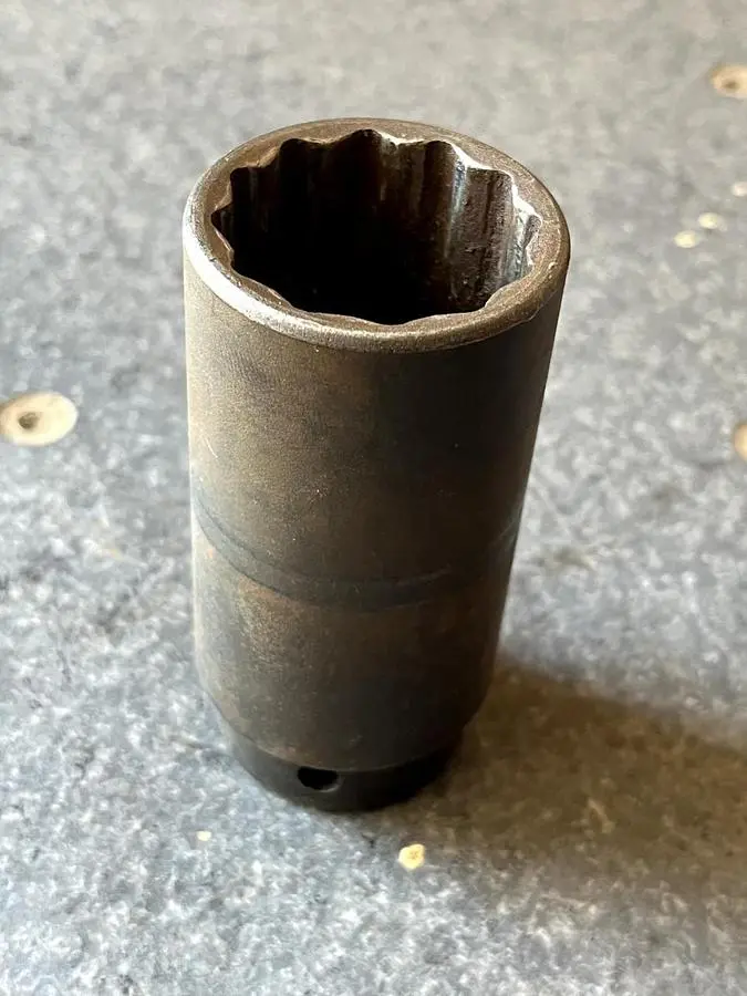 1/2" Drive x 32mm  - 12 Point GRY-2132MD