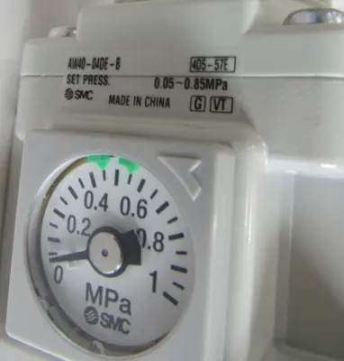 NEW SMC AW40-04DE-B FILTER REGULATOR AW4004DEB