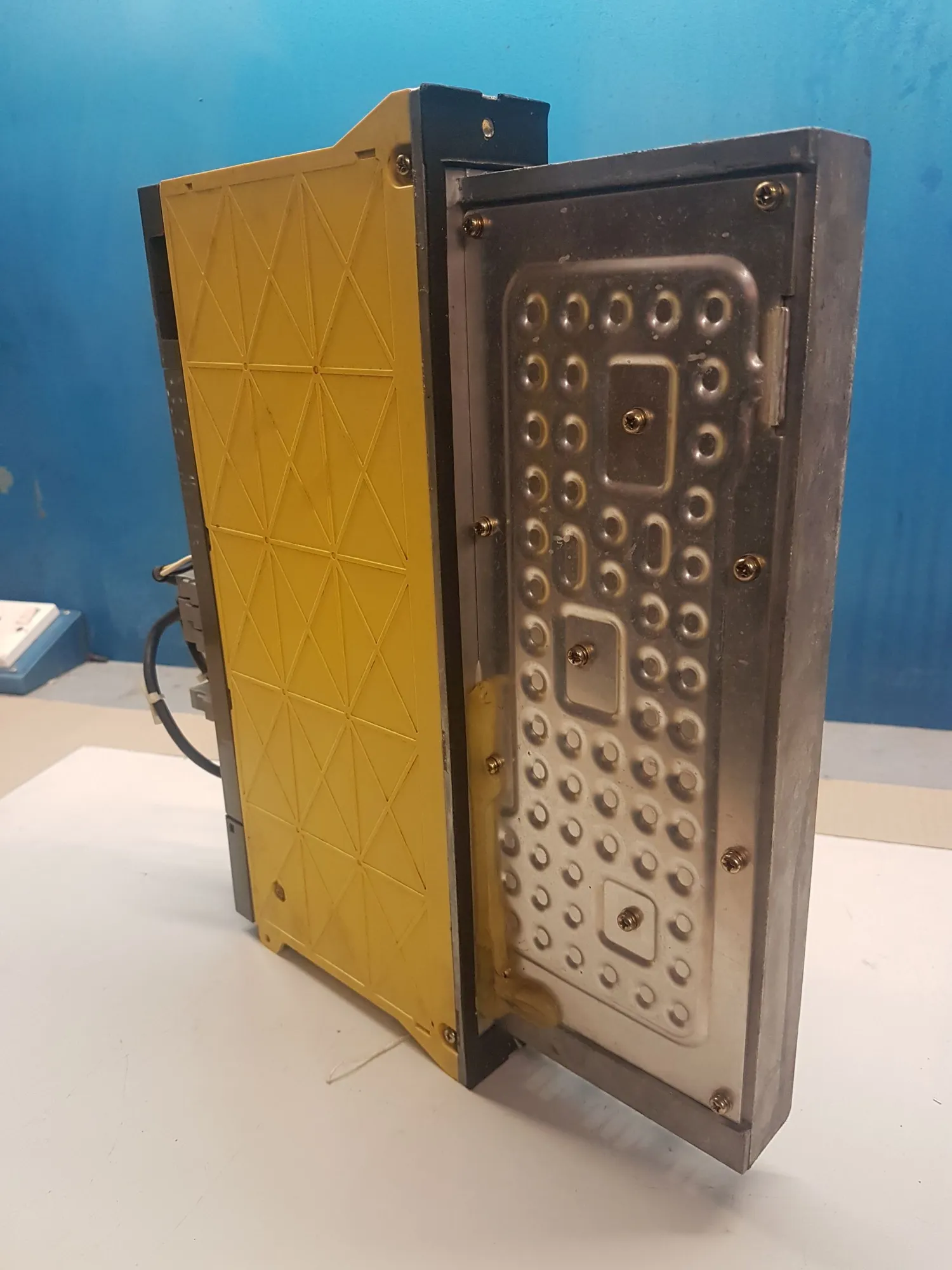 (REF 131) FANUC SERVO AMP A06B-6079-H104
