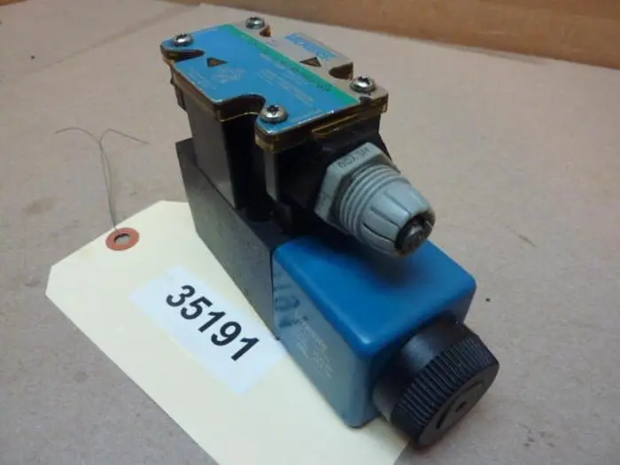 Used VICKERS DG4V3S2ALMFTWLB560 Valves/Fittings Michigan US | Ideal Machinery #604006