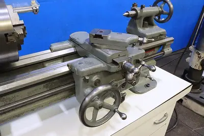 11" x 24" SOUTH BEND PRECISION LATHE, MODEL 184-AB