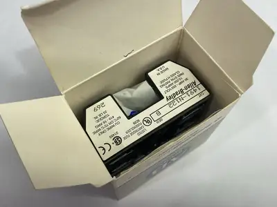 USED ALLEN-BRADLEY SER. B FUSE BLOCK 2-POLE 250V